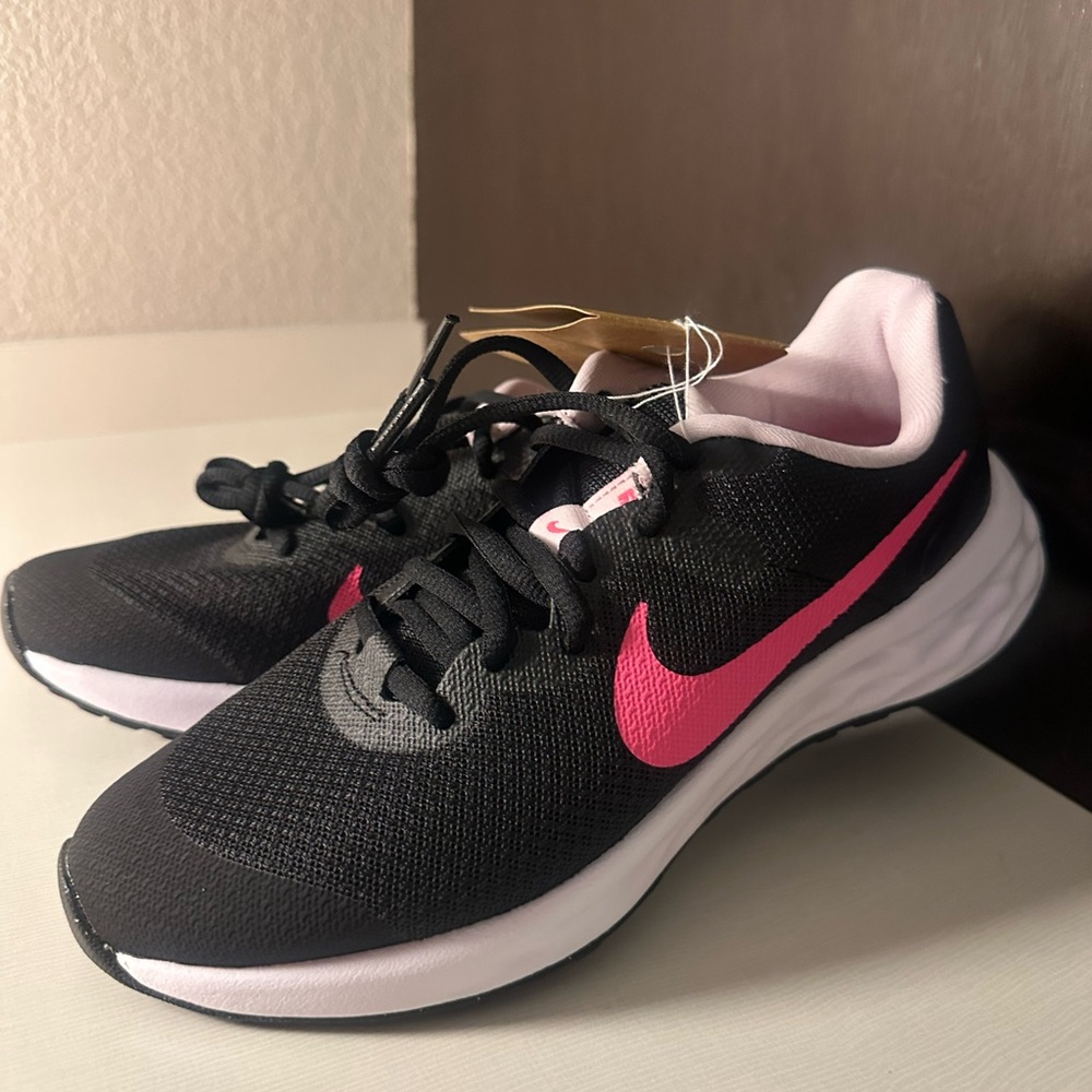 Nike Black and Pink Athletic Shoes with Breathable Mesh - Picture 5 of 9